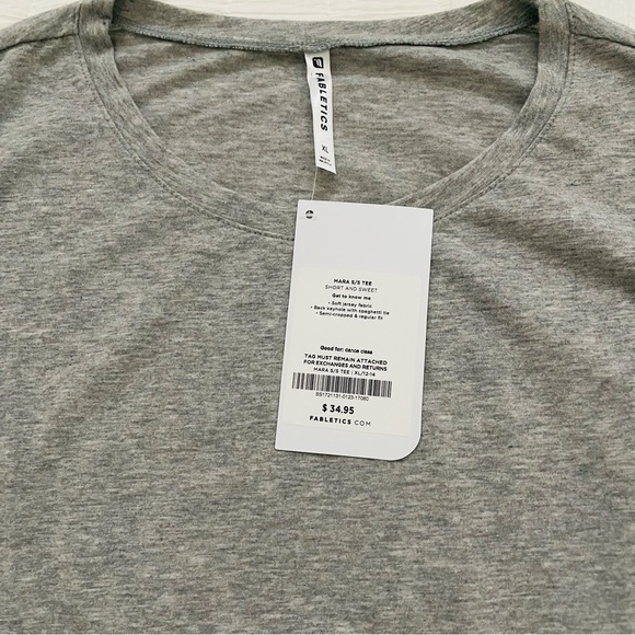 Fabletics Mara S/S Crop Gray T-Shirt - Picture 3 of 4